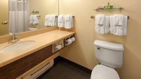 Best Western Thompson Hotel & Suites