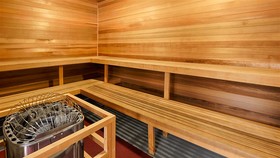 Best Western Thompson Hotel & Suites