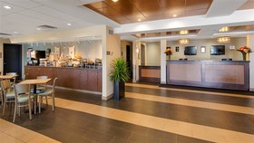Best Western Thompson Hotel & Suites