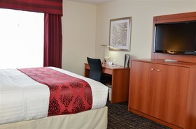 Best Western Thompson Hotel & Suites