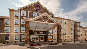 Best Western Thompson Hotel & Suites