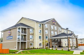 Best Western Thompson Hotel & Suites