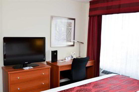 Best Western Thompson Hotel & Suites