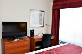 Best Western Thompson Hotel & Suites