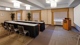 Best Western Thompson Hotel & Suites