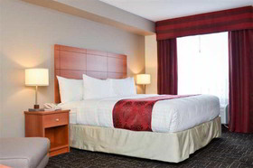 Best Western Thompson Hotel & Suites