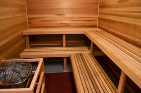 Best Western Thompson Hotel & Suites