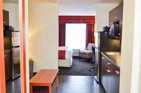 Best Western Thompson Hotel & Suites