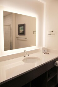 Best Western Plus Winkler