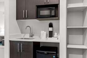 Best Western Plus Winkler