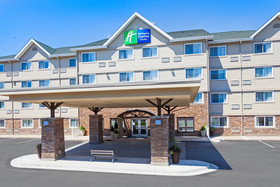 Holiday Inn Express & Suites Fredericton