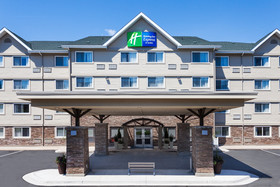 Holiday Inn Express & Suites Fredericton