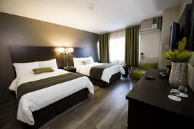 V Hotel & Suites