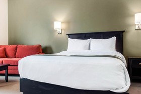 Quality Inn & Suites Amsterdam
