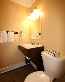 Grenfell Heritage Hotel And Suites