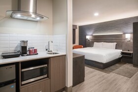 Glengarry Extended Stays