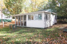 Birch Cliff Lodge on Baptiste Lake