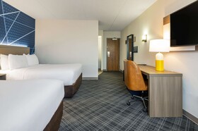 Comfort Inn & Suites Barrie / Essa Road