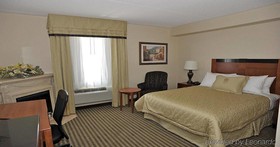 Monte Carlo Inn - Barrie Suites