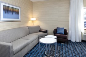 Fairfield Inn & Suites Belleville