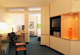 Fairfield Inn & Suites Belleville