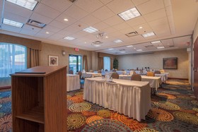 Holiday Inn Express & Suites Belleville