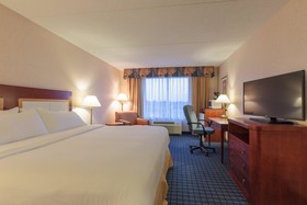 Holiday Inn Express & Suites Belleville