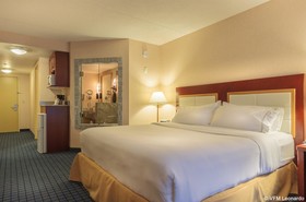 Holiday Inn Express & Suites Belleville