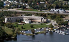 Ramada by Wyndham Belleville Harbourview Conference Center