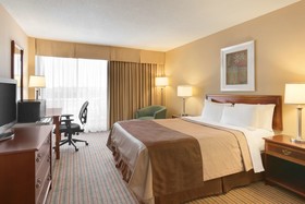 Ramada by Wyndham Belleville Harbourview Conference Center