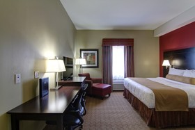 Best Western Plus Bowmanville