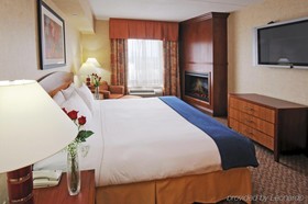Holiday Inn Express & Suites Brampton