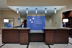 Holiday Inn Express & Suites Chatham South