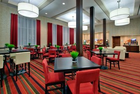 Holiday Inn Express & Suites Chatham South