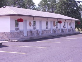 Deep River Motel