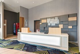 Holiday Inn Express Kingston West