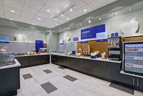 Holiday Inn Express Kingston West
