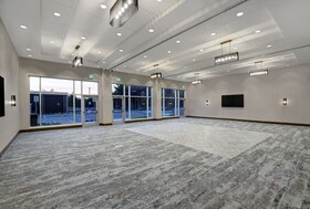 Holiday Inn Express Kingston West