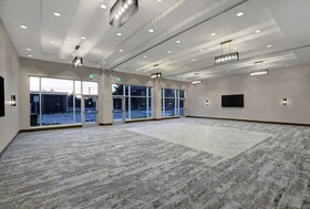 Holiday Inn Express Kingston West