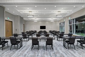 Holiday Inn Express Kingston West