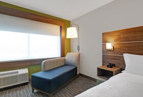 Holiday Inn Express Kingston West