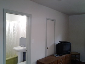 Colonial Inn Motel