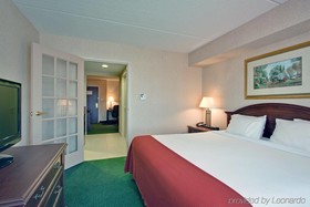 Holiday Inn Express & Suites Milton