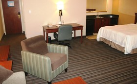 Hampton Inn & Suites by Hilton Toronto Airport