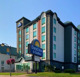 Days Inn by Wyndham Niagara Falls Centre St. by the Falls