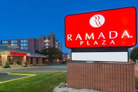 Ramada Plaza by Wyndham Niagara Falls