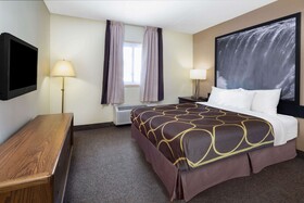 Super 8 by Wyndham Niagara Falls by the Falls