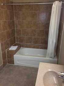 Knights Inn Oshawa