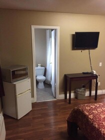 Knights Inn Oshawa