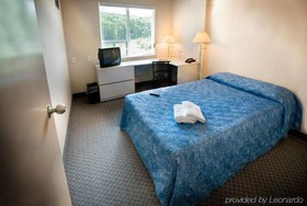 Residence & Conference Centre – Oshawa